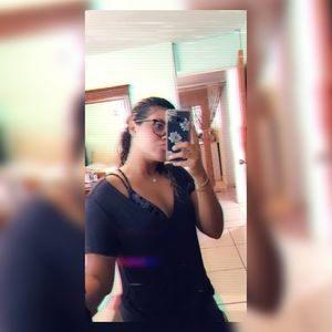 Meet your Posher, Yacheline